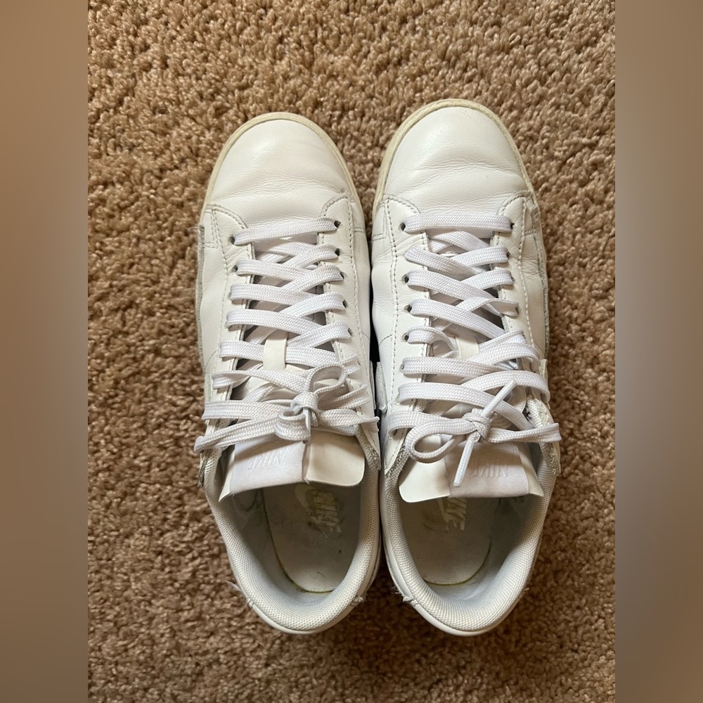 Women’s Nike Blazer Low LE 'Triple White